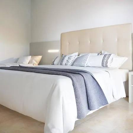 Aron Ξενοδοχείο