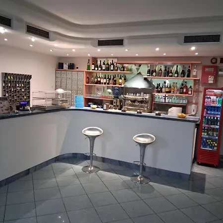 Aron Hotel 3*