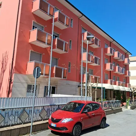 Aron Hotel 3*