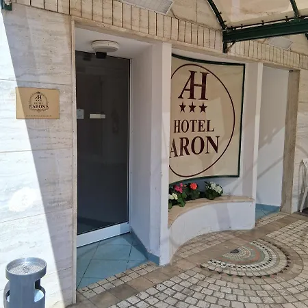 Hotel Aron 3*