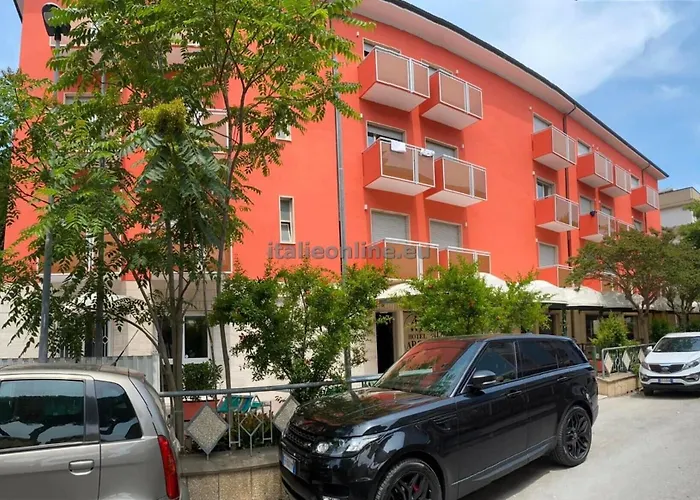 Ξενοδοχείο Aron 3*