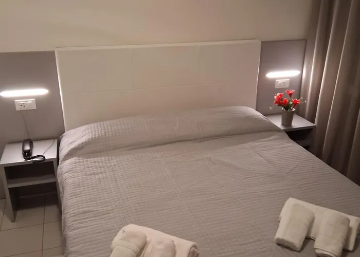 Aron Ξενοδοχείο