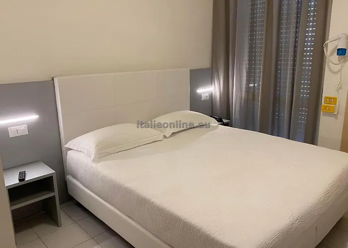 Ξενοδοχείο Aron 3*