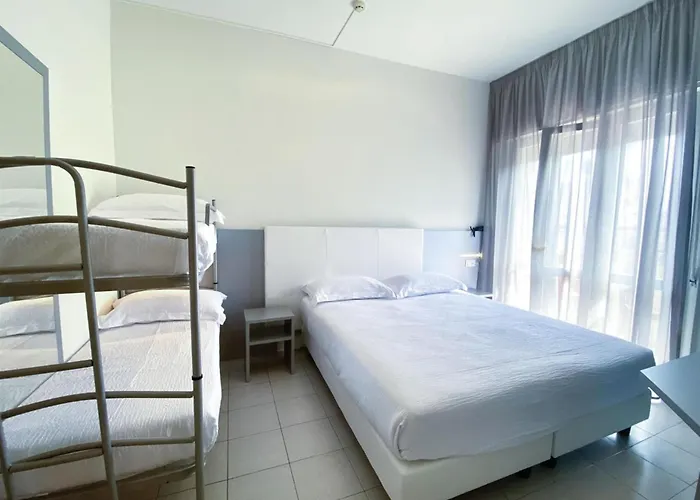 Ξενοδοχείο Aron