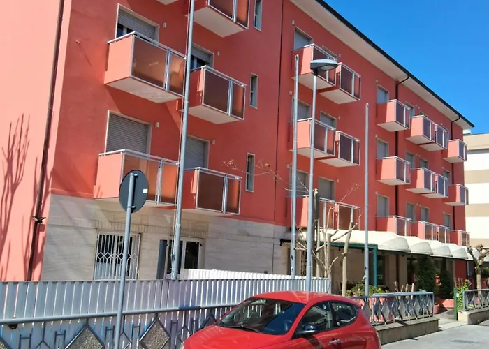 Aron Ξενοδοχείο 3*