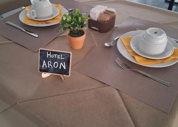 Aron Ξενοδοχείο